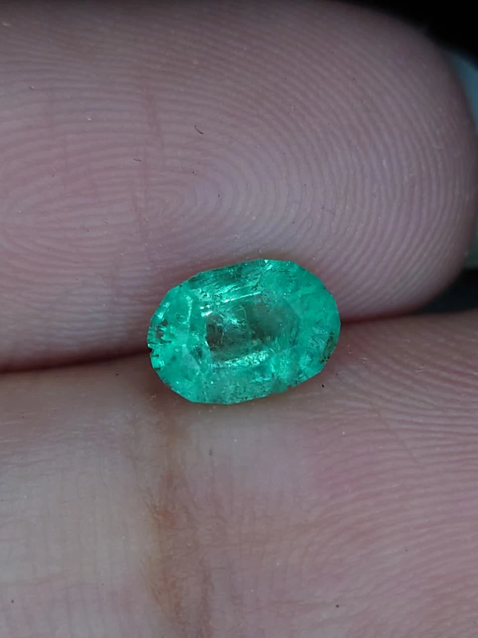 0.8ct Natural Oval Faceted Panjshir Emerald from Afghanistan — view 3